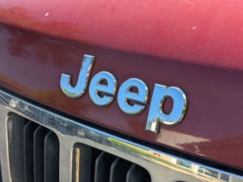 Used 2012 Jeep Grand Cherokee Laredo image 13