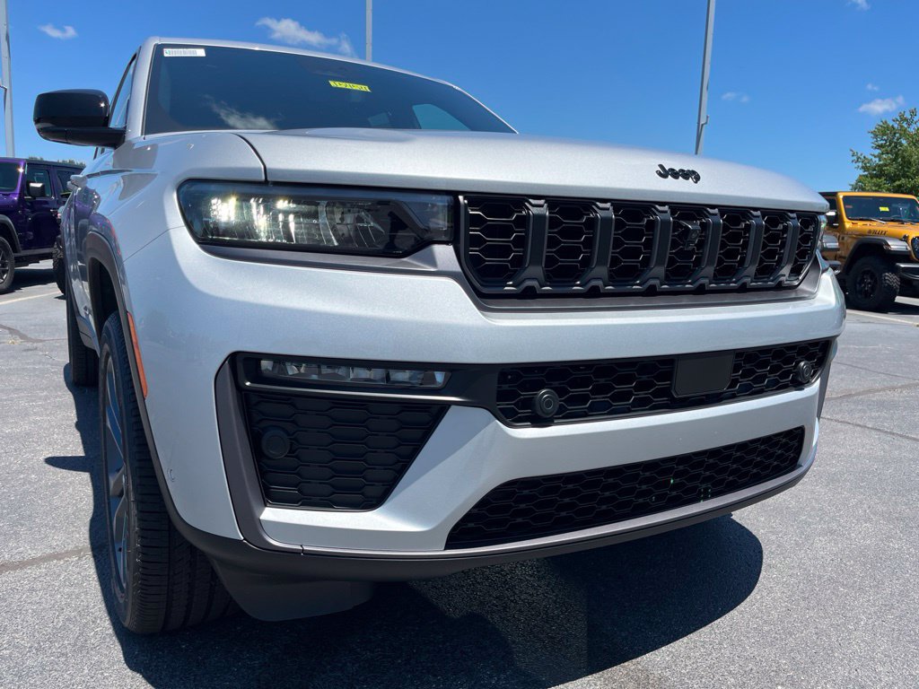 New 2026 Jeep Grand Cherokee Limited AWD/4WD image 41