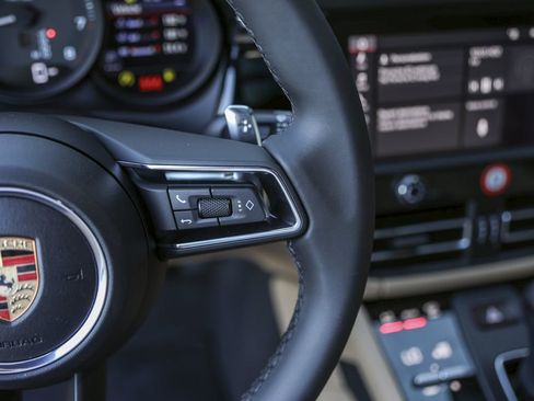 New 2026 Porsche Macan AWD/4WD image 18