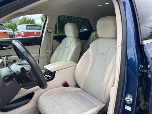 Used 2023 Buick Envision Preferred image 15