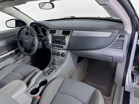 Used 2008 Chrysler Sebring Touring FWD image 26