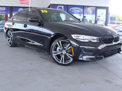 Used 2020 BMW 330i Sedan w/ Convenience Package RWD image 3
