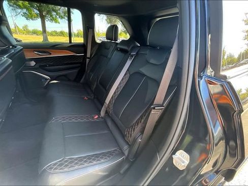 Used 2024 Jeep Grand Cherokee Summit AWD/4WD image 26