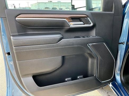 Used 2024 Chevrolet Silverado 2500 LT w/ Safety Package image 9