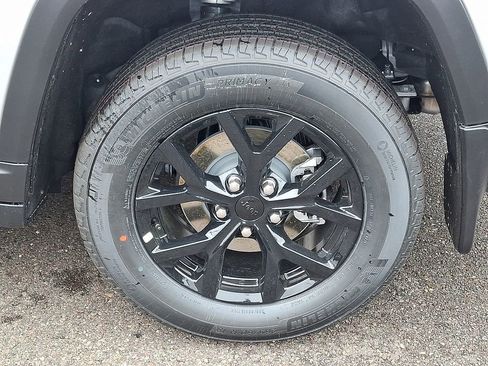 New 2026 Jeep Grand Cherokee Altitude AWD/4WD image 6