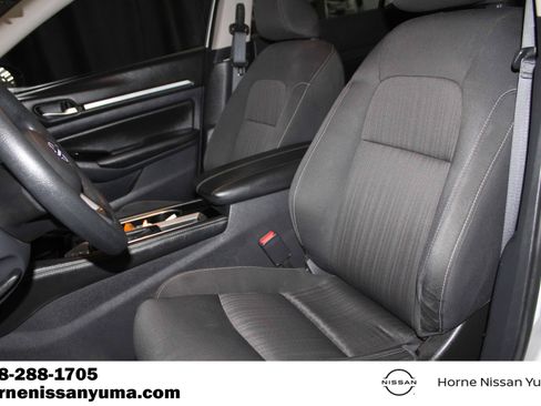 Used 2023 Nissan Altima 2.5 SV FWD image 4