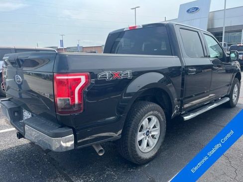 Used 2017 Ford F150 XLT AWD/4WD image 6