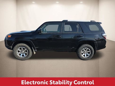 Used 2016 Toyota 4Runner Trail image 12