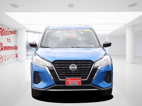 Used 2022 Nissan Kicks S FWD image 4