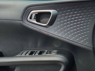 Used 2021 Kia Soul S FWD video 2