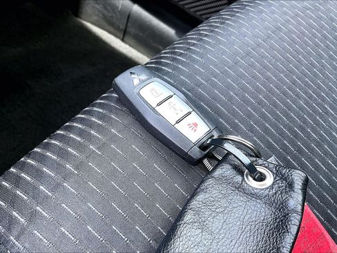 Used 2022 Mitsubishi Outlander ES FWD image 15