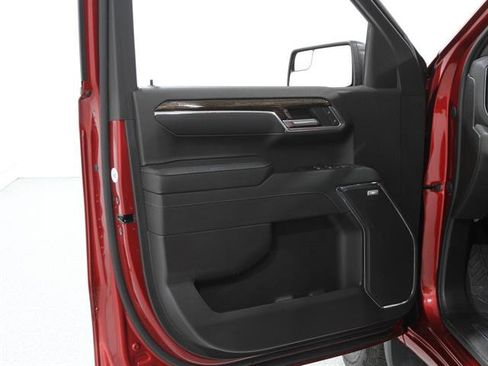 Used 2023 GMC Sierra 1500 Elevation w/ Preferred Package image 4