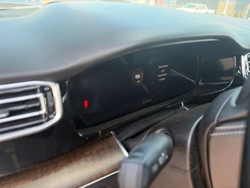 Used 2023 Jeep Grand Wagoneer Series II AWD/4WD image 11