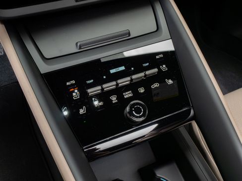 New 2026 Porsche Macan 4 Electric AWD/4WD image 23