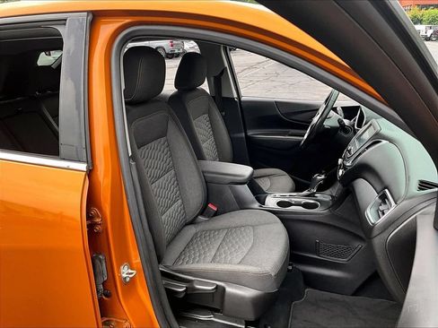 Used 2018 Chevrolet Equinox LT FWD image 11