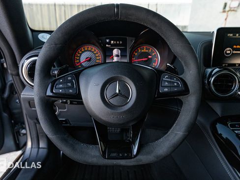 Used 2018 Mercedes-Benz AMG GT R image 31
