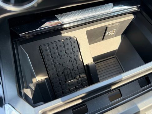 New 2025 Ford F250 Lariat w/ Lariat Ultimate Package image 31