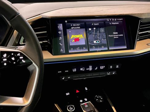 Used 2025 Audi Q4 e-tron Premium Plus w/ Premium Plus image 7