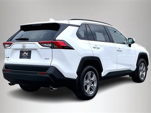 Used 2025 Toyota RAV4 XLE image 5