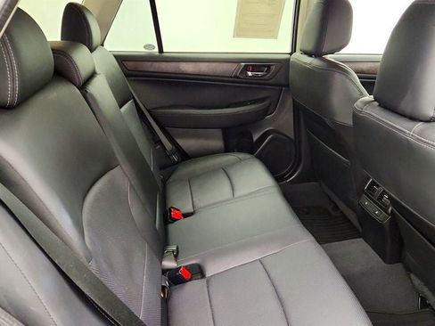 Used 2016 Subaru Outback 2.5i Limited AWD/4WD image 23