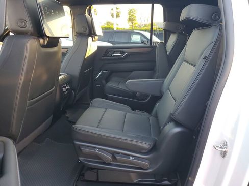 New 2026 GMC Yukon XL Denali w/ Denali Reserve Package image 10