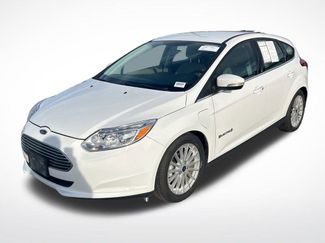 Used 2017 Ford Focus Electric Hatchback video 1