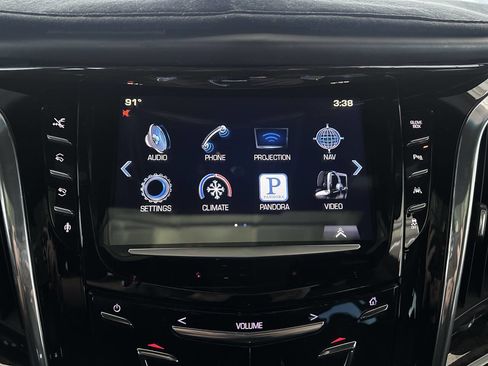 Used 2016 Cadillac Escalade ESV Platinum image 29