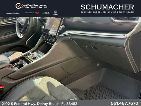 Used 2022 Jeep Grand Cherokee Trailhawk AWD/4WD image 20