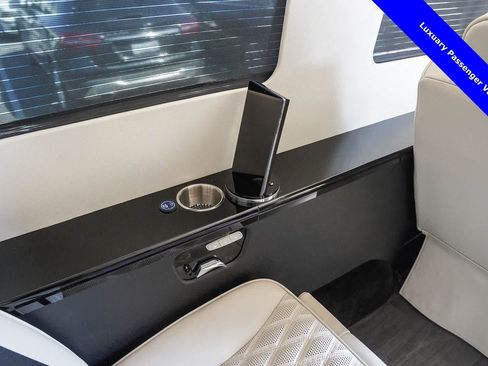 Used 2024 Mercedes-Benz Sprinter 2500 image 81