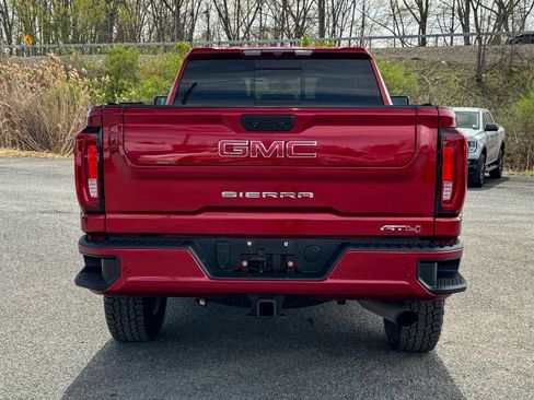 Used 2022 GMC Sierra 2500 AT4 w/ AT4 Preferred Package AWD/4WD image 4