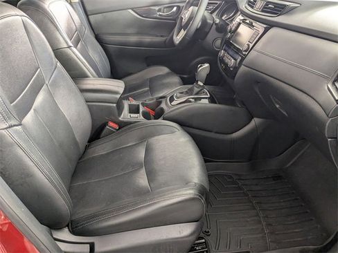 Used 2018 Nissan Rogue SL image 33