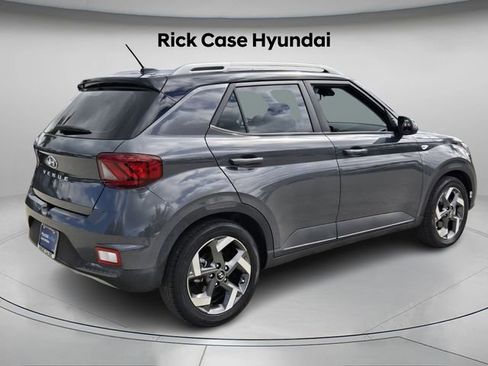 Certified 2023 Hyundai Venue Limited w/ Cargo Package image 6