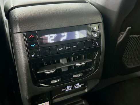 Used 2022 Jeep Grand Cherokee L Limited image 26