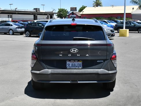 Used 2024 Hyundai Kona SEL FWD image 7