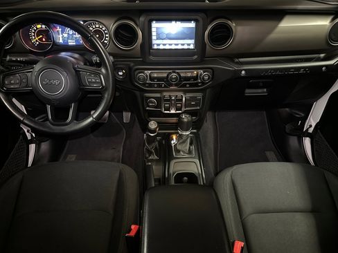 Used 2021 Jeep Wrangler Unlimited Sport AWD/4WD image 12