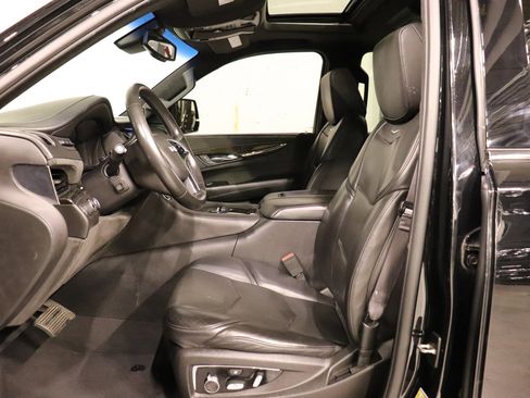 Used 2015 Cadillac Escalade Platinum image 12