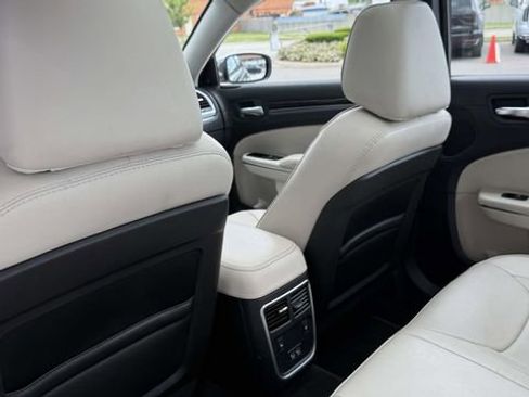 Used 2015 Chrysler 300 C w/ Harman/Kardon Audio Group RWD image 26