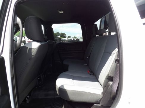 Used 2024 RAM 5500 Tradesman w/ Chrome Appearance Group AWD/4WD image 31