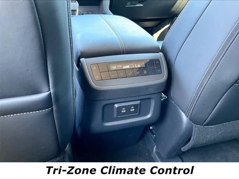 Certified 2026 Nissan Pathfinder SL AWD/4WD image 10
