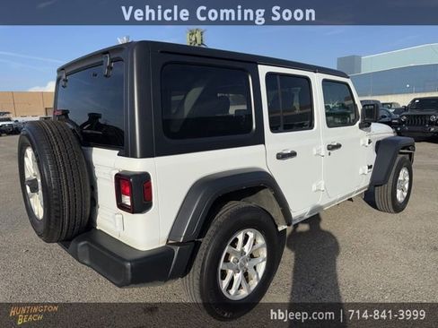 Used 2023 Jeep Wrangler Sport S image 5