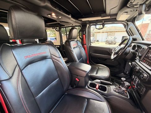 Used 2020 Jeep Wrangler Unlimited Rubicon w/ Quick Order Package 28Y Recon AWD/4WD image 24