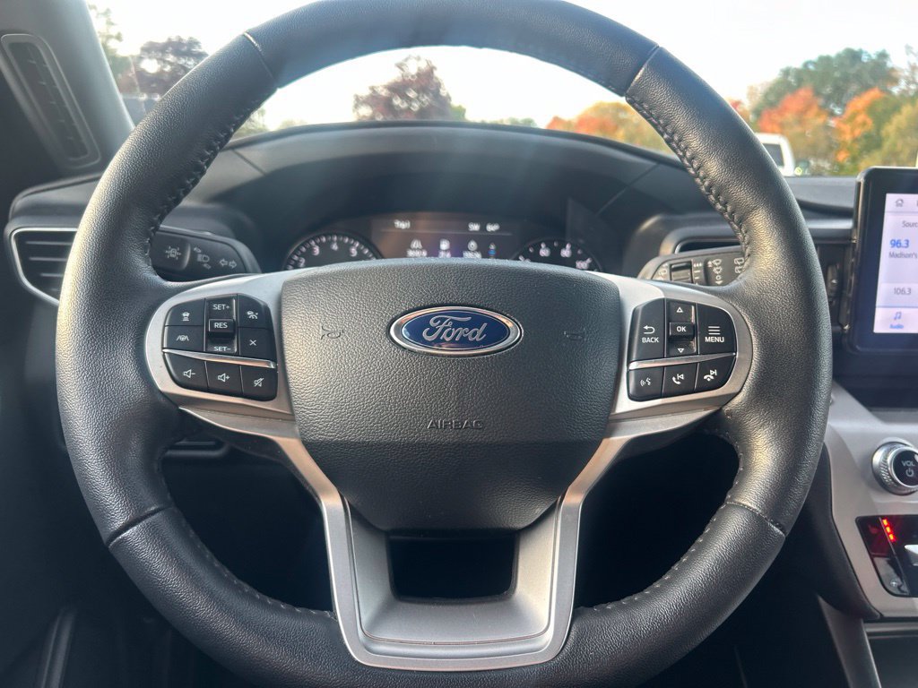 Used 2023 Ford Explorer XLT w/ Equipment Group 202A AWD/4WD image 11