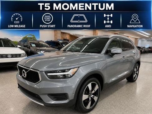 Used 2019 Volvo XC40 T5 Momentum AWD/4WD image 1