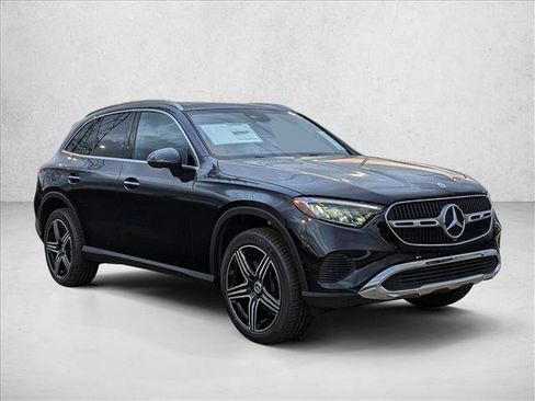 Certified 2026 Mercedes-Benz GLC 300 image 8