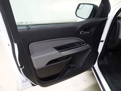 Used 2020 Chevrolet Colorado LT w/ Safety Package RWD image 22