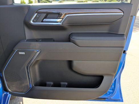 Used 2025 Chevrolet Silverado 1500 RST w/ Convenience Package II image 38