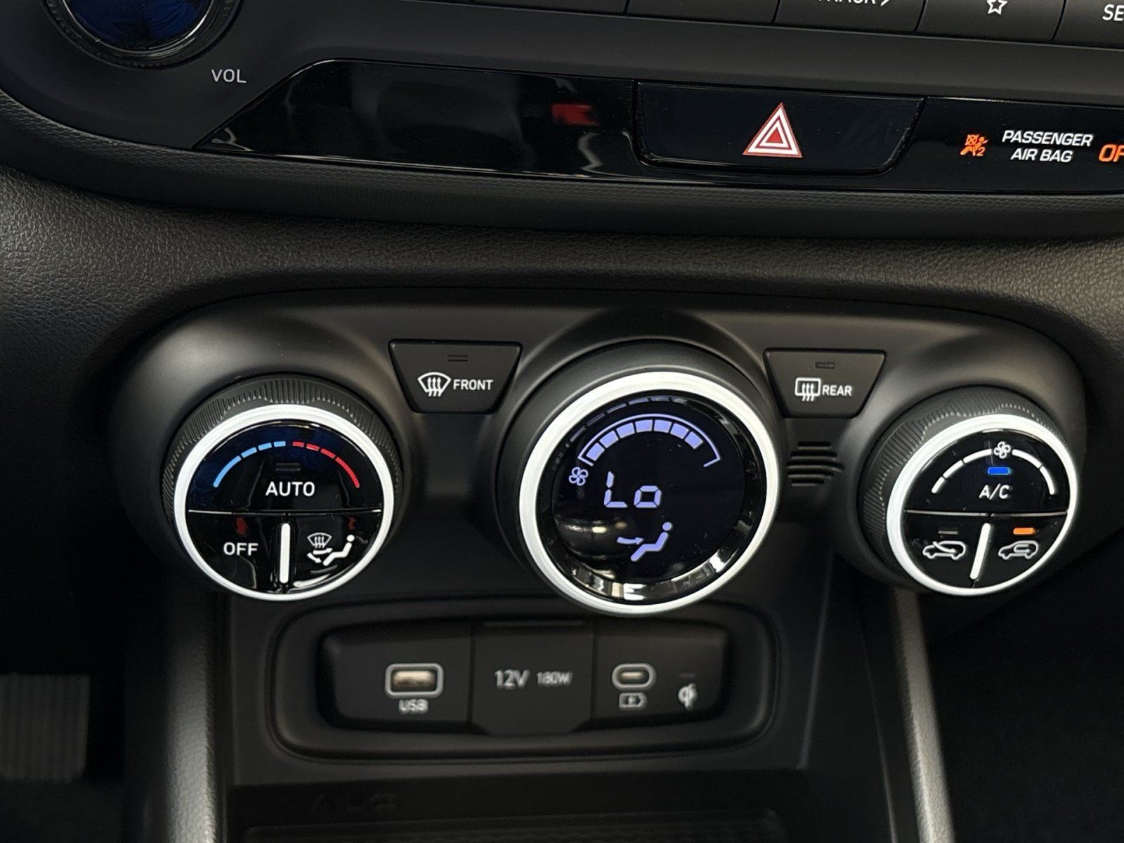 Certified 2026 Hyundai Venue SEL FWD image 21