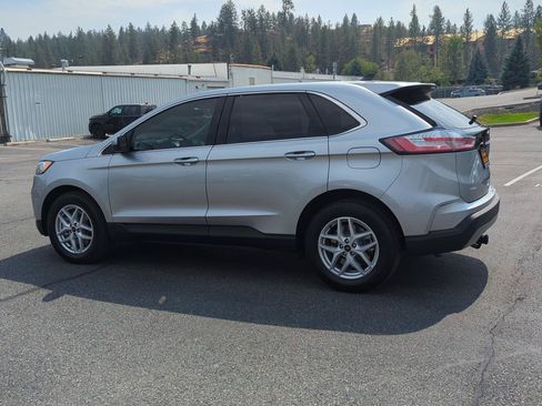 Used 2023 Ford Edge SEL w/ Convenience Package AWD/4WD image 4