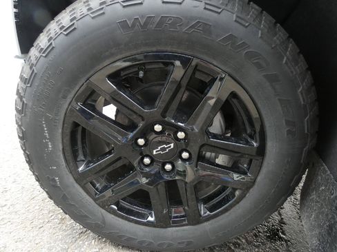 New 2026 Chevrolet Silverado 1500 RST w/ Z71 Off-Road Package AWD/4WD image 8