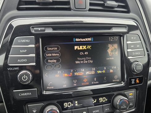 Used 2023 Nissan Maxima SR w/ Sport Mat Group image 20